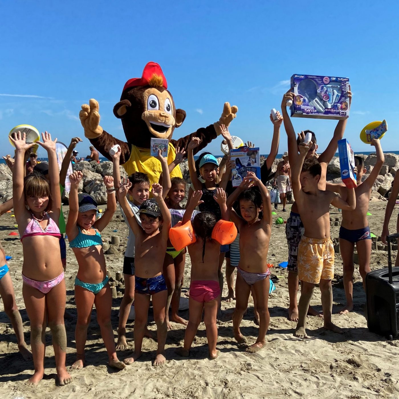 club-mickey-enfant-animation-loisirs-plage-carnon-centre-tiky-beach